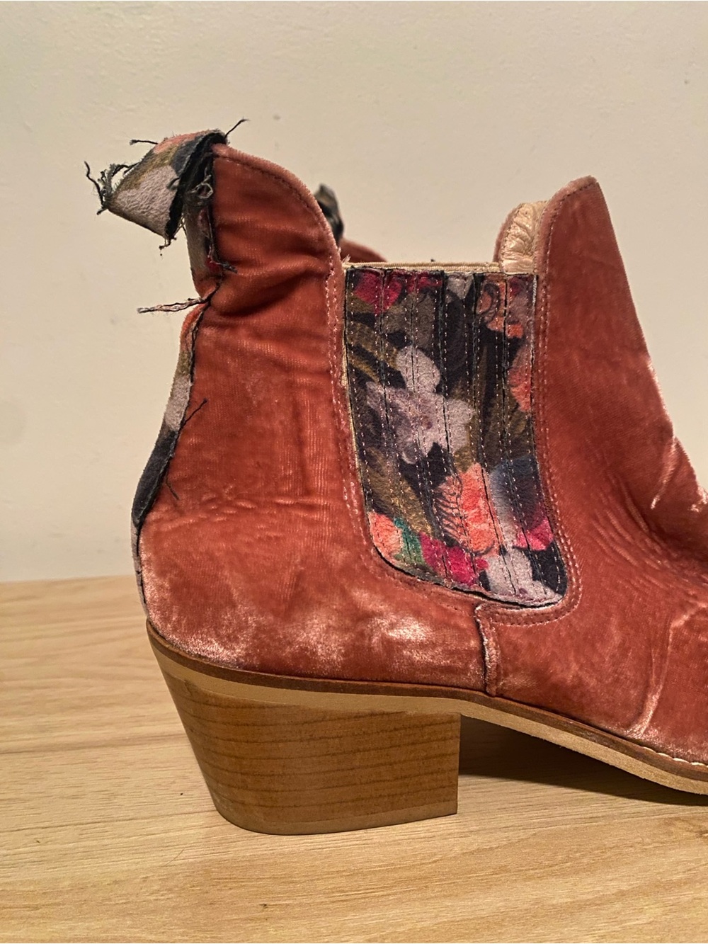 Shellys London Anthropologie Pink Velvet Floral Chelsea Boots US 9.5 - Picture 3 of 9